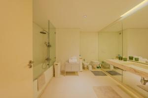 Luxury Garden Apartment