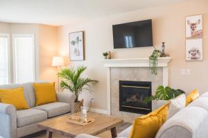 Cozy Calgary Hideaway