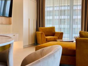 Onix Aparthotel Axxis Frontal View