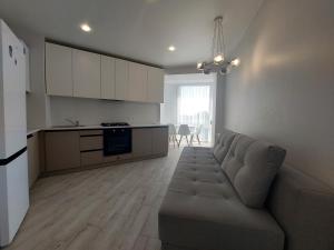 Стильний Люкс Яровиця