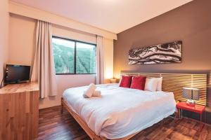 Lantern 11 - Balcony