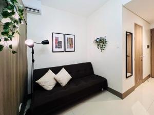 1BR Condotel with Balcony at FAME Residences #FM19-1