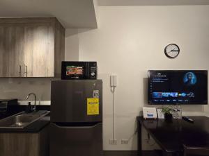 1BR Condotel with Balcony at FAME Residences #FM21-1