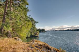 East Sooke Hideaway