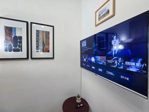 1BR Condotel with Balcony at FAME Residences #FM23-1