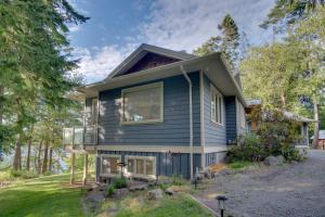 East Sooke Hideaway