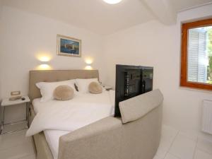 Villa Gabriel - Three Bedroom Villa with Outdoor Pool