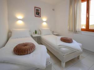 Villa Gabriel - Three Bedroom Villa with Outdoor Pool