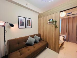 1BR Condotel with Balcony at FAME Residences #FM27-1