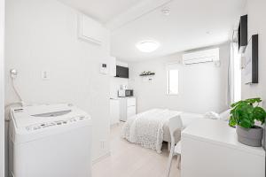 Subway Higashi Shinjuku Station by 5 mins walk Designers Apart ment