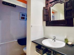 Maison confortable Côte de Granit Rose avec parking - FR-1-542-75