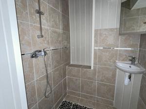 Appartements Appartement spacieux a Esparron pour 10 avec piscine - FR-1-822-20 : photos des chambres