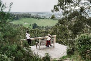 The Ridge House - Stylish Gippsland Getaway