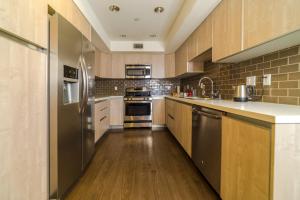 Western and Santa Monica