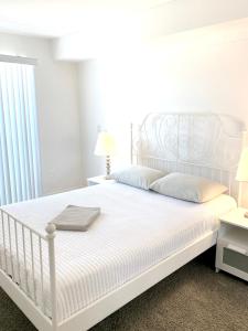 Western and Santa Monica