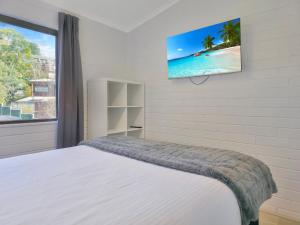 Alpha 9 - Central 3BR Apt l Ski Storage l Smart TVs l WiFi