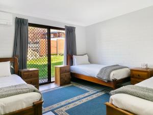 Alpha 9 - Central 3BR Apt l Ski Storage l Smart TVs l WiFi