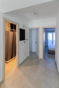 Rhodes Central Flat