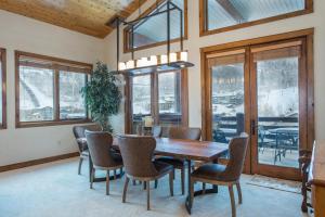 Trails End Lodge at Deer Valley Resort - Three Bedroom Residence with Spa #301