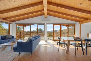 Mansfield Hideaway - Sleeps 10