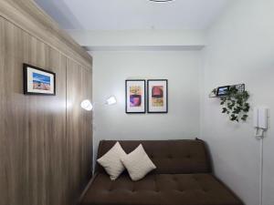 1BR Condotel with Balcony at FAME Residences #FM30-1