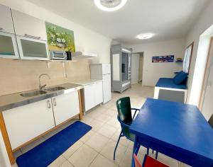 MARECHIARA Apartment - Independent ground-floor unit in central Nettuno with private patio, just 50 m from the sea and steps from the train station