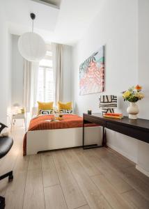 Central Budapest Oasis 5ppl - Tram at doorstep