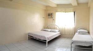 OYO 800 DDD Habitat Dormtel Bacolod