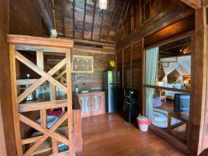 Villa Rumah Lumbung The Wooden House