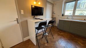 Central apartment with balcony