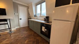 Central apartment with balcony