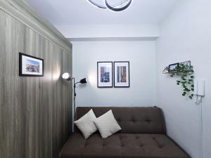 1BR Condotel with Balcony at FAME Residences #FM31-1