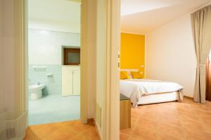 Camera Matrimoniale/Doppia con Letti Singoli con Bagno Privato