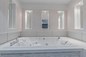 Pratumnak Penthouse x MonthStayz Thailand