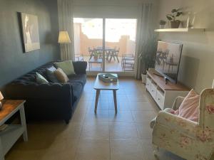 Apartamento con piscina y terraza muy cerca de la playa