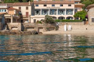 Hotels HOTEL CAMPOMORO : photos des chambres