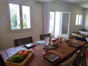 Bel Appartement plein centre avec Balcon, clim