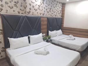Capital Of Delhi Darshan Hotel - Family Hotel -Near New Delhi Railway Station