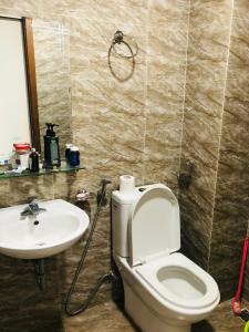 Sheraton 5 stars hotel nearby apartment