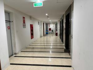 Sheraton 5 stars hotel nearby apartment