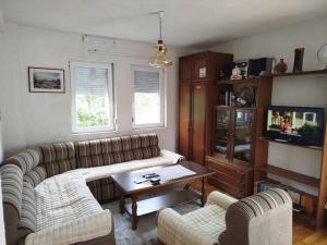 Aleks Lake View Apartment