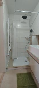 Ehemalige Uhrmacherwerkstatt mit Terrasse