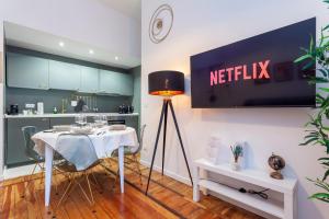 Central 6 min from Duomo Design Apt In Milan