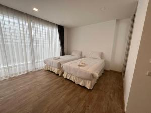 Srirachaseabreeze hotel