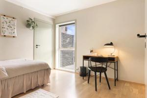 Large luxurious apartment with private terrace and parking