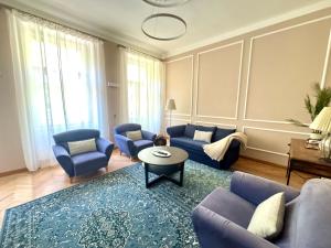 Royal Crown Apartment