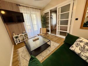 Appartements Maison avec garage au coeur d-Orange : photos des chambres