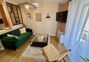 Appartements Maison avec garage au coeur d-Orange : photos des chambres