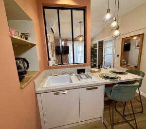 Appartements Maison avec garage au coeur d-Orange : photos des chambres