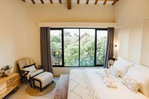 Villa KHAYA Seminyak Stylish 2-Bedroom Villa Just 900m from the Beach